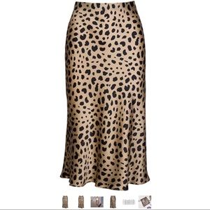 Leopard midi skirt